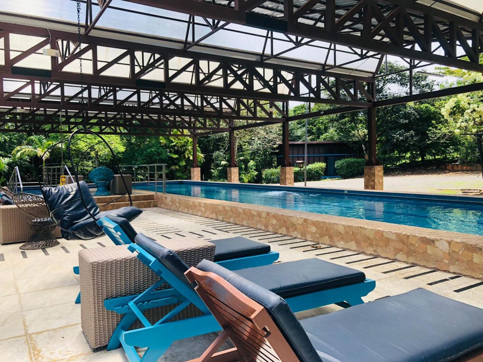 Avita Lodge Quesada  Экстерьер фото